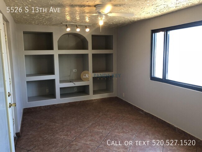 Building Photo - 5526 S 13th Ave