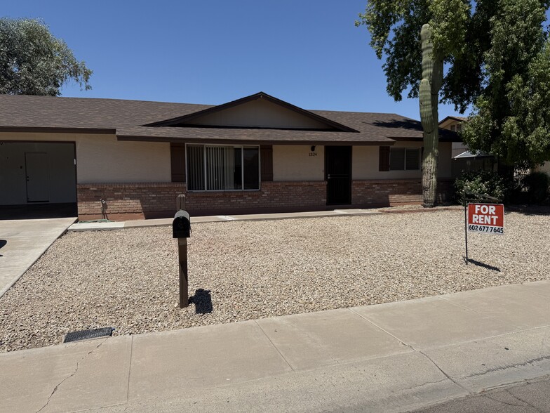 Building Photo - 1324 W 12th St