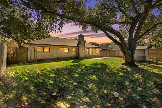 Building Photo - 3721 Avenue R