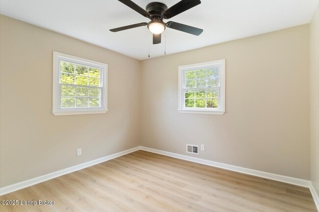 Building Photo - 2222 Elmcrest Dr