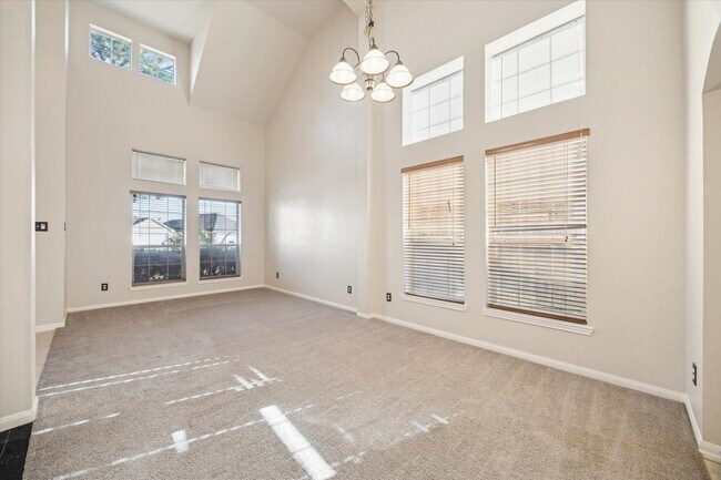 Building Photo - 6227 Sentry Park Ln