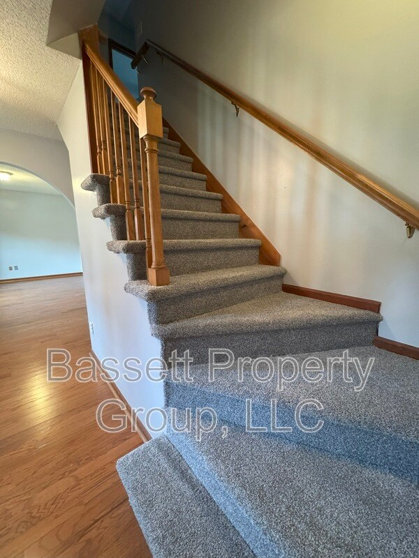 Building Photo - 123 Trestlewood Dr
