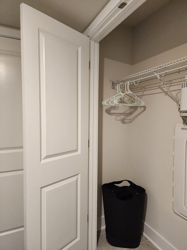 Building Photo - 1803 Tolchester Way