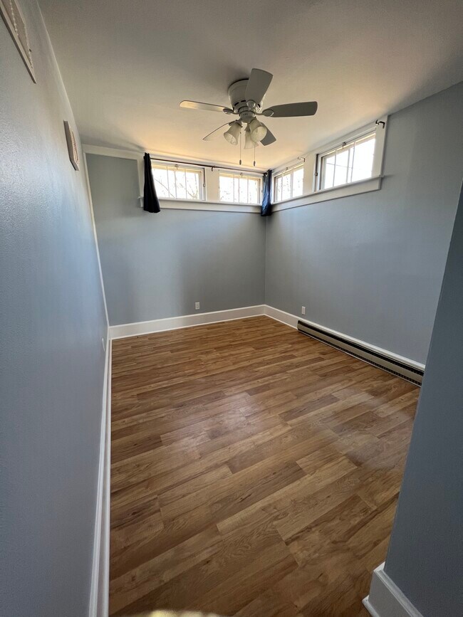 Bedroom - 2221 Middleton Beach Rd