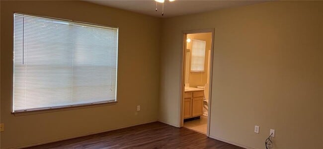 Building Photo - 1663 N Saddlehorn Ave