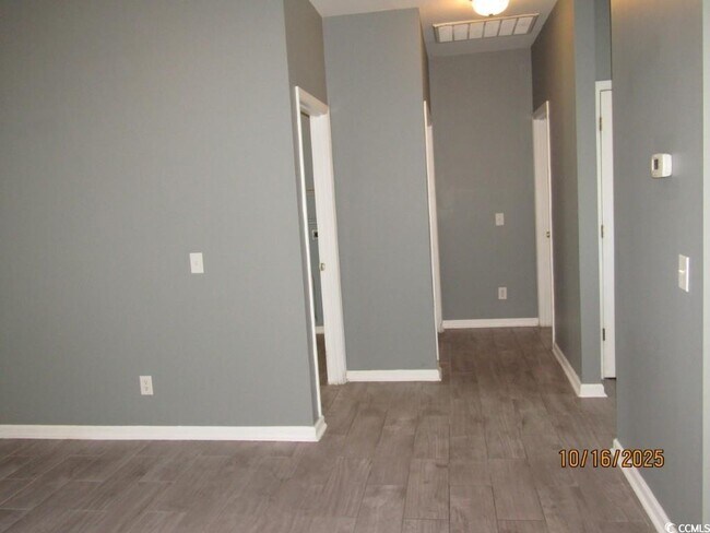 Building Photo - 1103 Checkerberry St