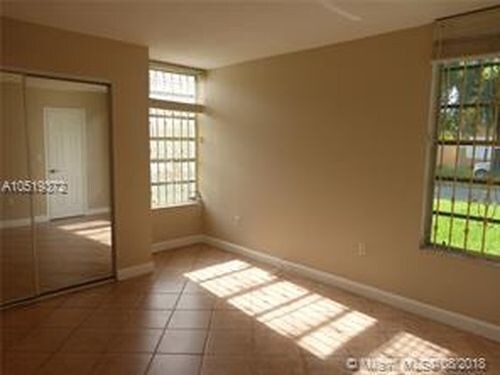 Building Photo - 7061 NW 87th Ave