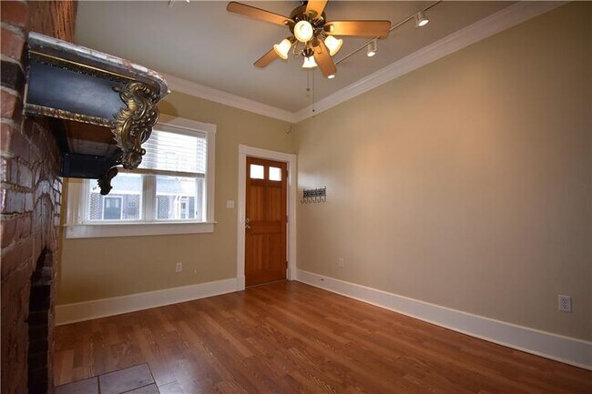 Building Photo - 4214 Post St