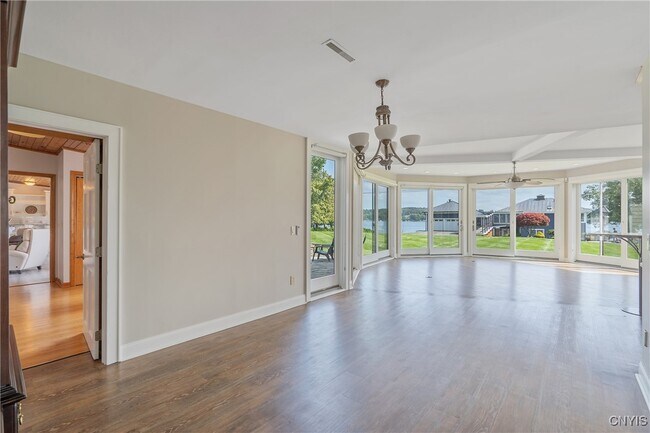 Building Photo - 1131 Marlyn Park Dr