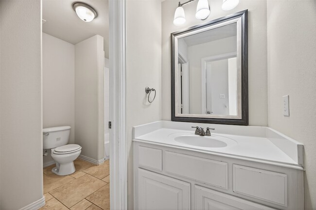 Building Photo - 6726 Hathaway Ln