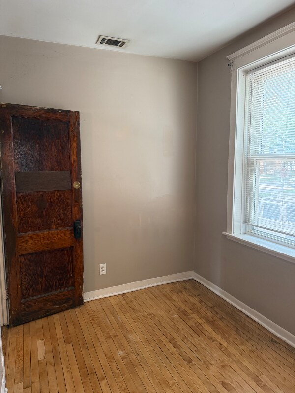Building Photo - 2601 W Potomac Ave