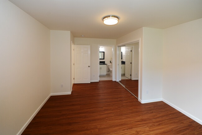 Building Photo - 4494 Sierra Dr