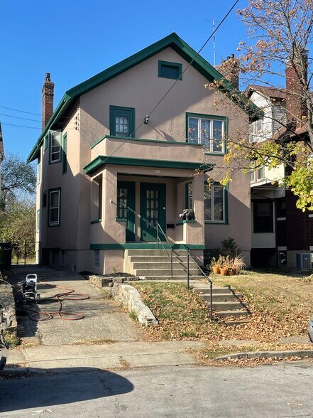 Building Photo - 2533 Valley View Ct