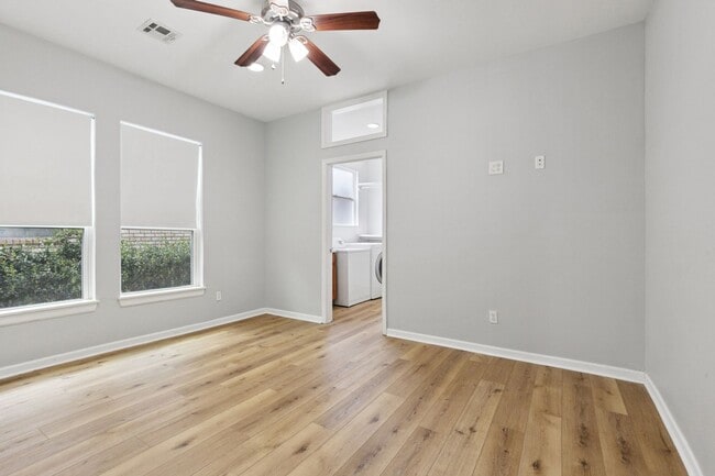 Building Photo - 3701 Derbigny St