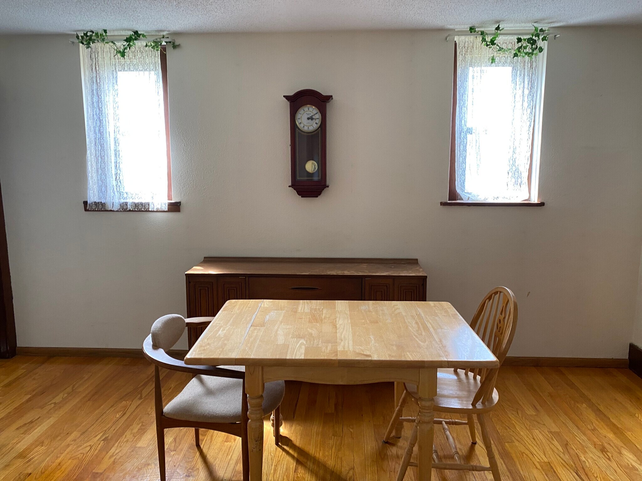 Office space - 5175 50th Ave