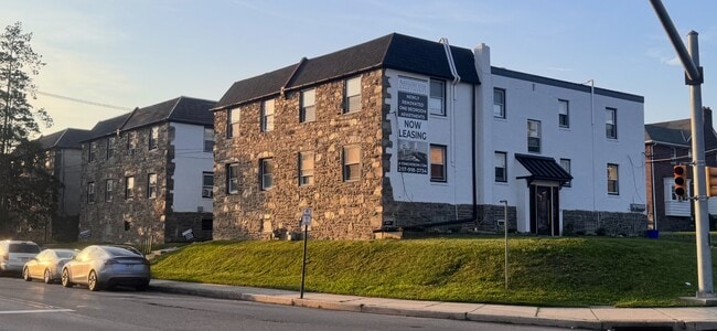 Primary Photo - 2301 Haverford Rd