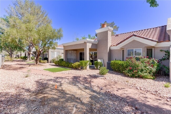 Building Photo - 8632 Desert Holly Dr