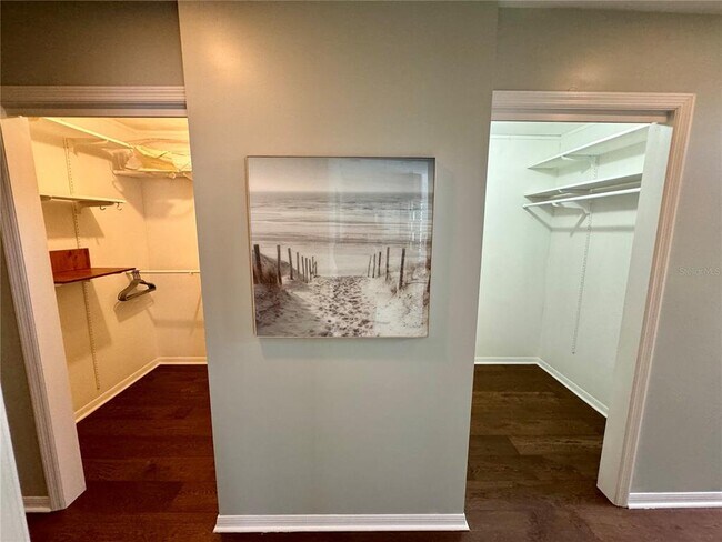 Building Photo - 109 N Peninsula Ave