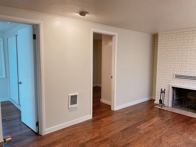 Building Photo - House -- Ravenna