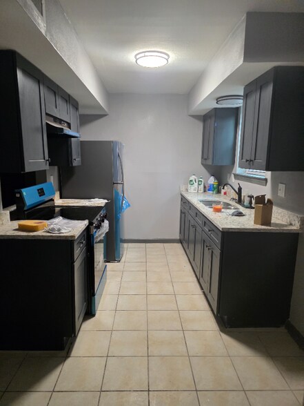 Building Photo - 7819 Sail St