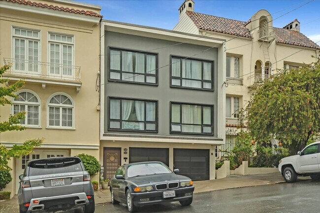 Building Photo - 1021 Greenwich St