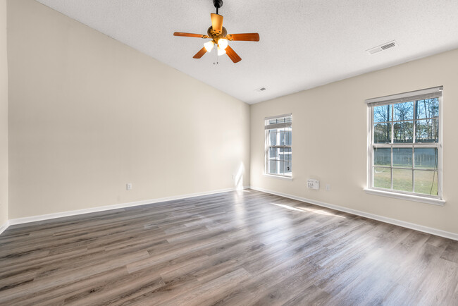 Master Bedroom - 323 Edenton Rd