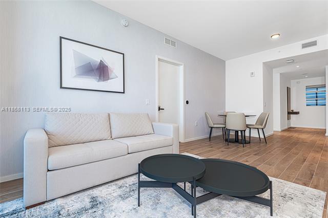 Building Photo - 398 NE 5th St