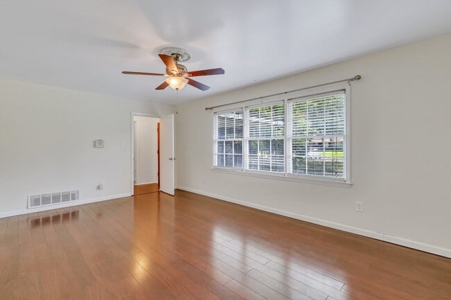 Building Photo - 12473 Northwood Rd