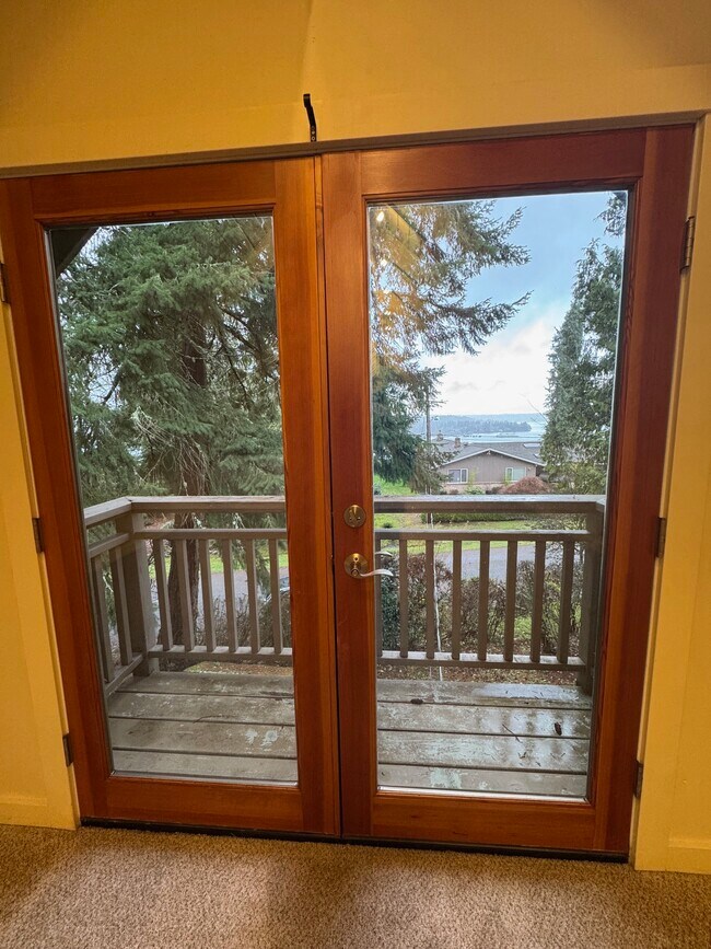 Building Photo - 11022 Palisades Ave SW