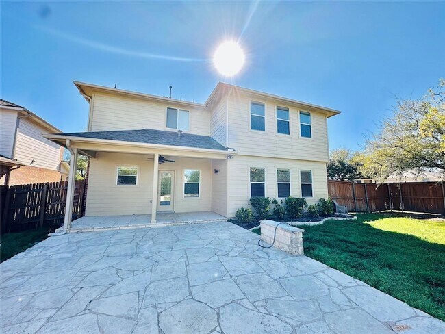 Building Photo - 2800 Canyon Valley Run