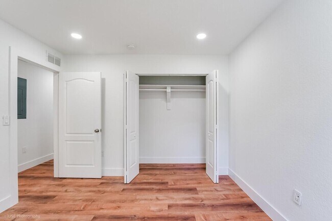 Building Photo - 1293 NW 38th St