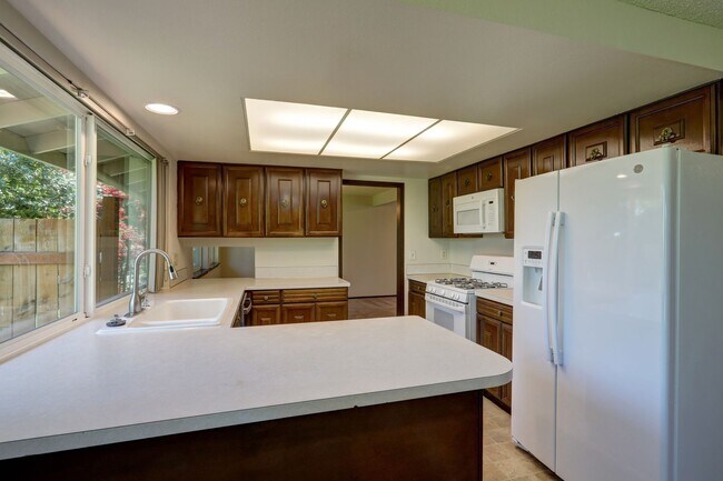 Building Photo - Beautiful View-Quiet Twin Lakes Neighborhood