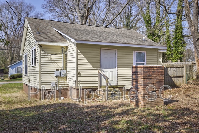 Building Photo - 1808 Green St