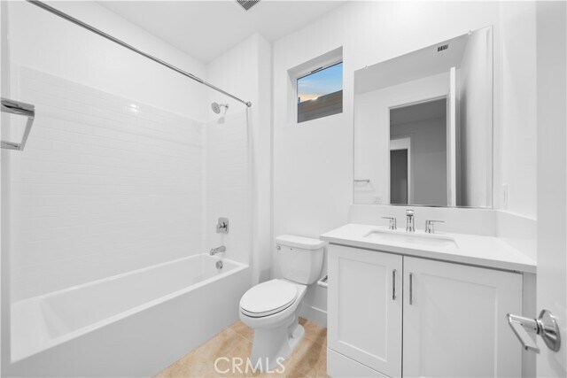 Building Photo - 580 Mulligan