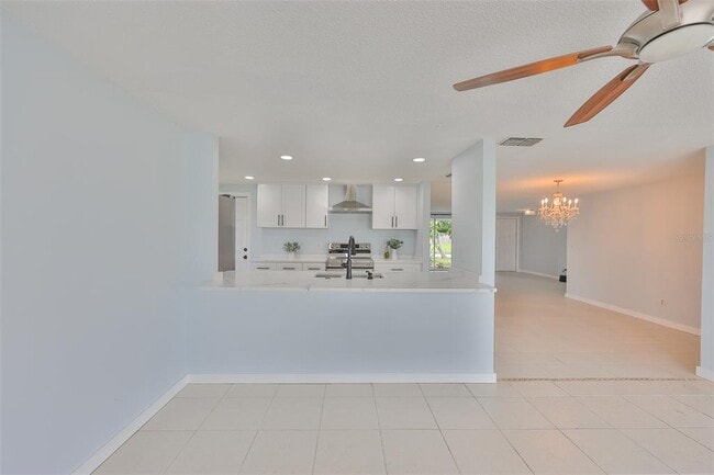Building Photo - 423 Flamingo Dr