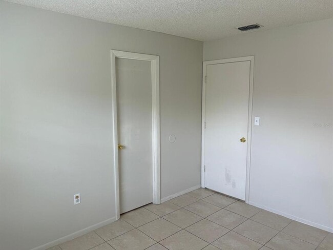 Building Photo - 12313 Eastcove Dr