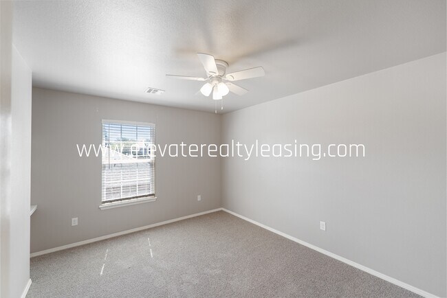 Building Photo - 2609 W Huntsville St