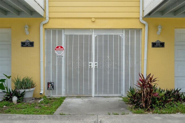 Building Photo - 8128 Papaya St