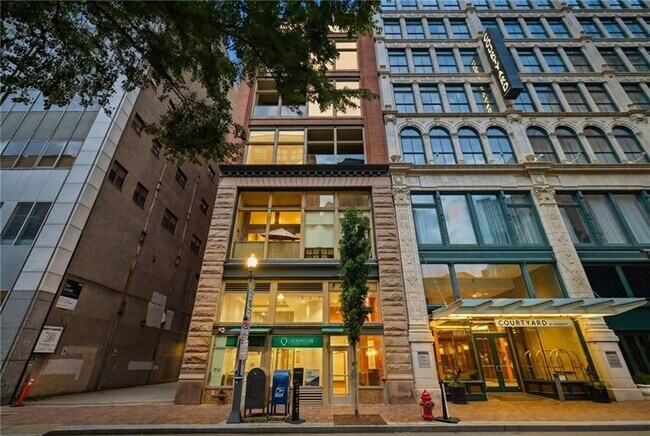 Building Photo - 941 Penn Ave