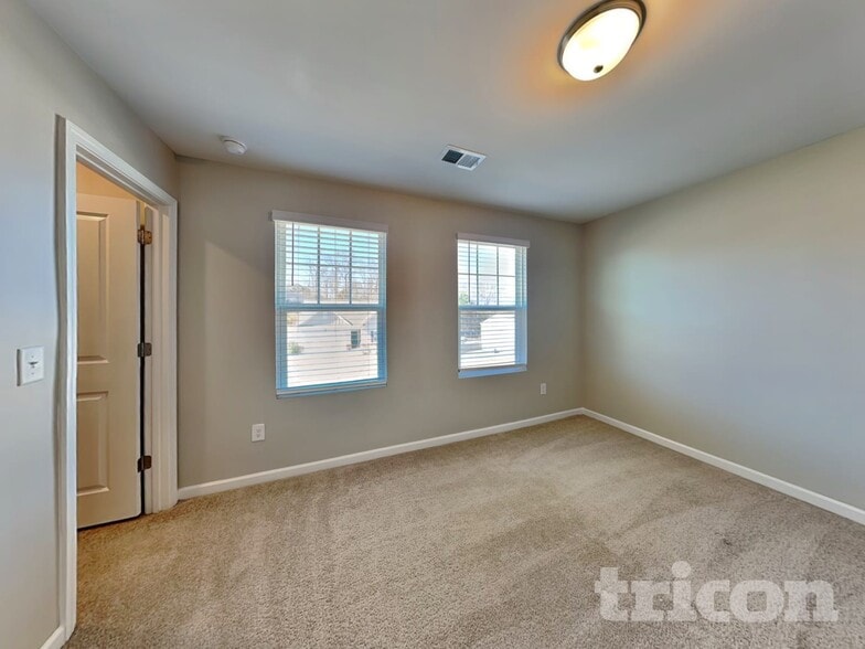 Building Photo - 119 Sorrento Dr