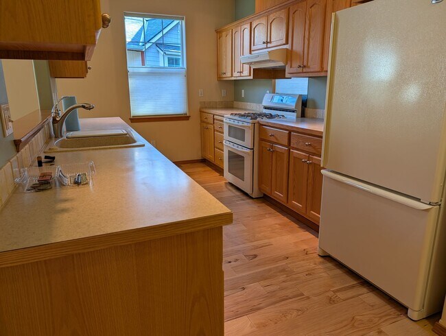 Building Photo - 2519 Stonebridge Way