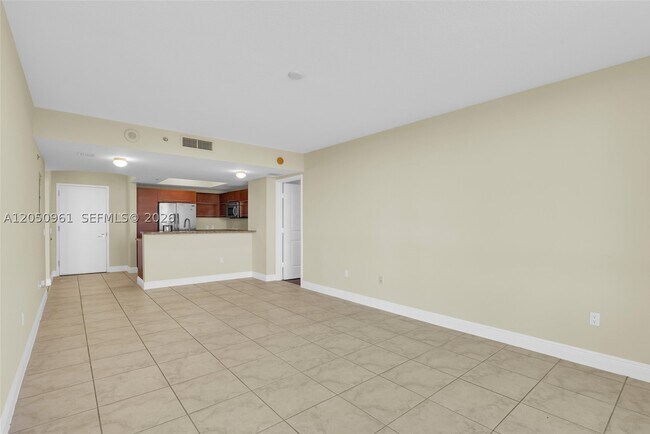 Building Photo - 2681 N Flamingo Rd