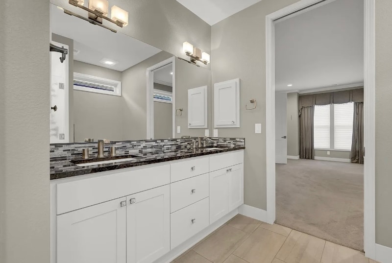 Building Photo - 2060 Lakeland Way