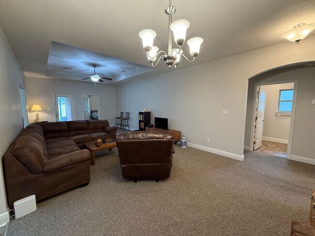 Building Photo - Pensacola - Logan Place - 3 bedroom, 2 bat...