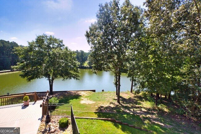 Building Photo - 5166 Wheeler Dr