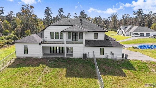 Building Photo - 9825 Fawn Vw Dr