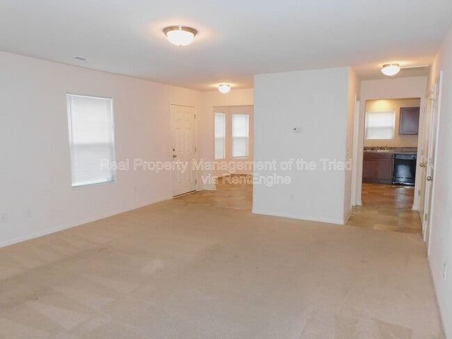 Building Photo - 301 Hidden Timber Ln