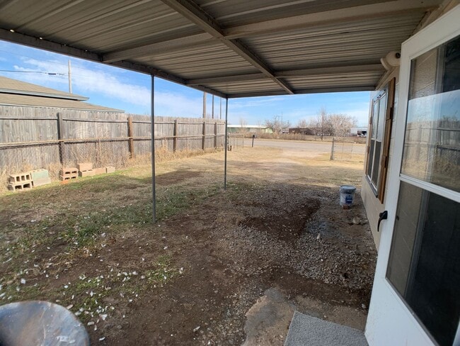 Building Photo - Trendy 2 Bedroom, Downtown Moore