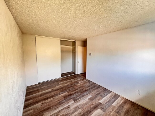 Building Photo - Townhouse for Rent