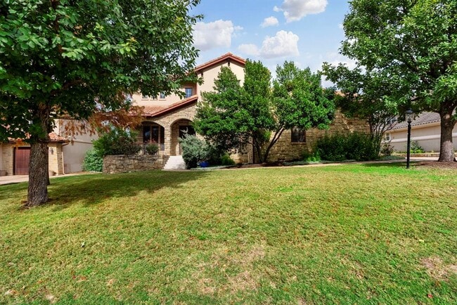 Building Photo - 308 Golden Bear Dr